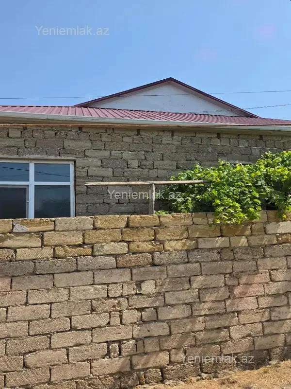 Satılır 3 otaqlı həyət evi 100 m²