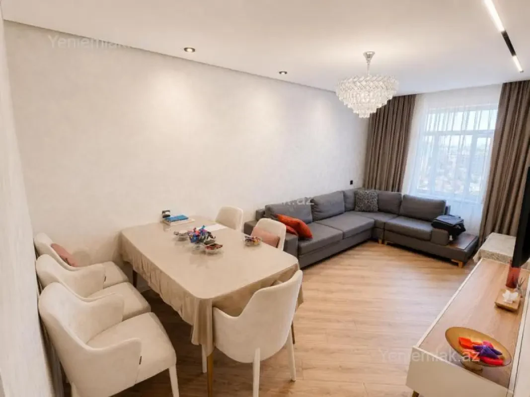 Satılır 3 otaqlı köhnə tikili 85 m²