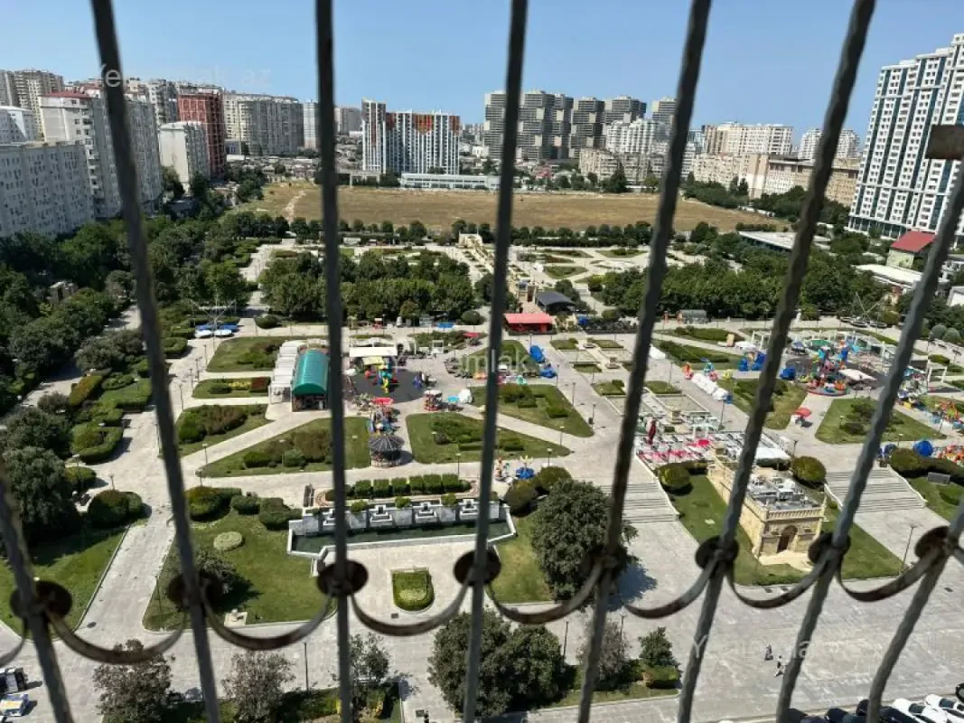 Satılır 4 otaqlı yeni tikili 190 m²