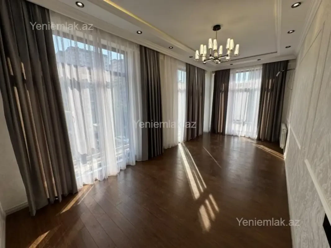 Satılır 2 otaqlı yeni tikili 80 m²