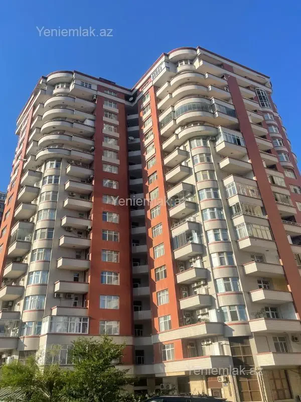 Satılır 3 otaqlı yeni tikili 105 m²