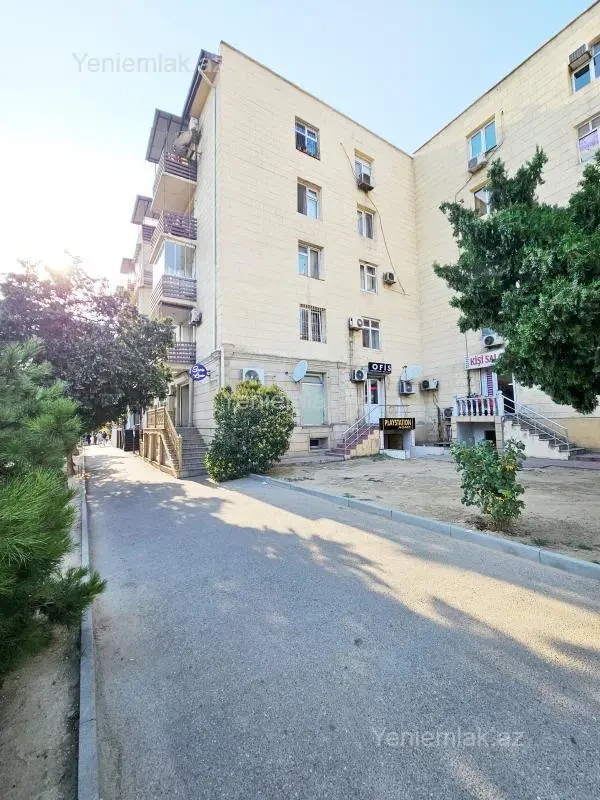 Satılır 3 otaqlı köhnə tikili 75 m²