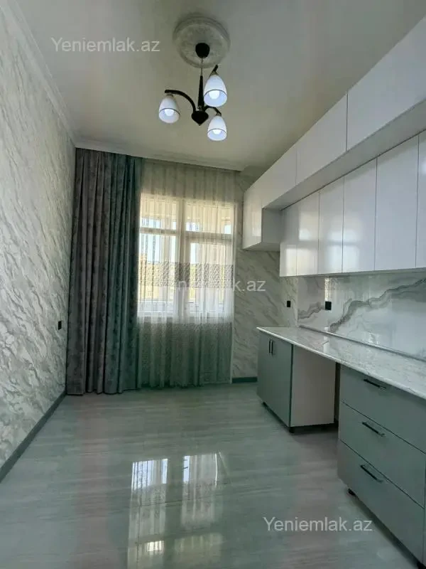 Satılır 2 otaqlı yeni tikili 60 m²