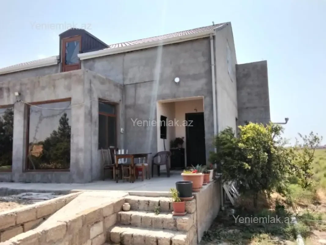 Satılır 3 otaqlı həyət evi 120 m²