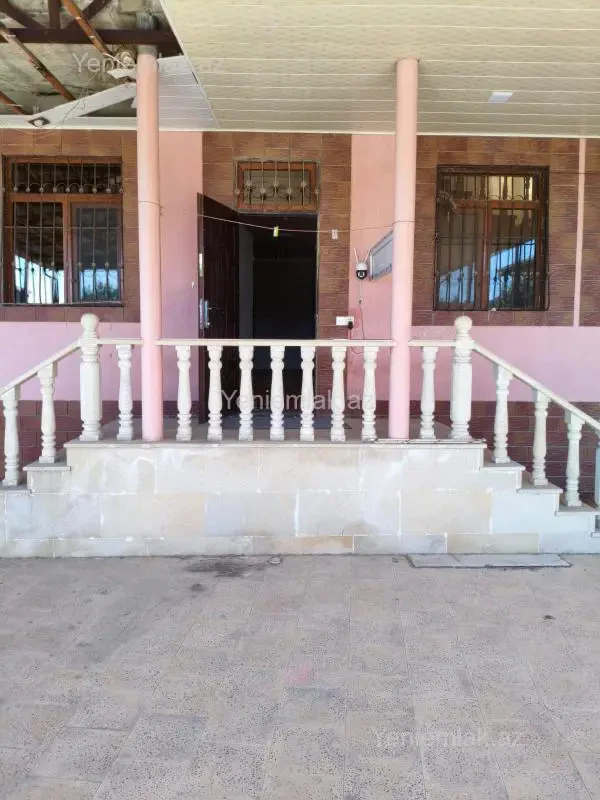 Satılır 5 otaqlı həyət evi 140 m²