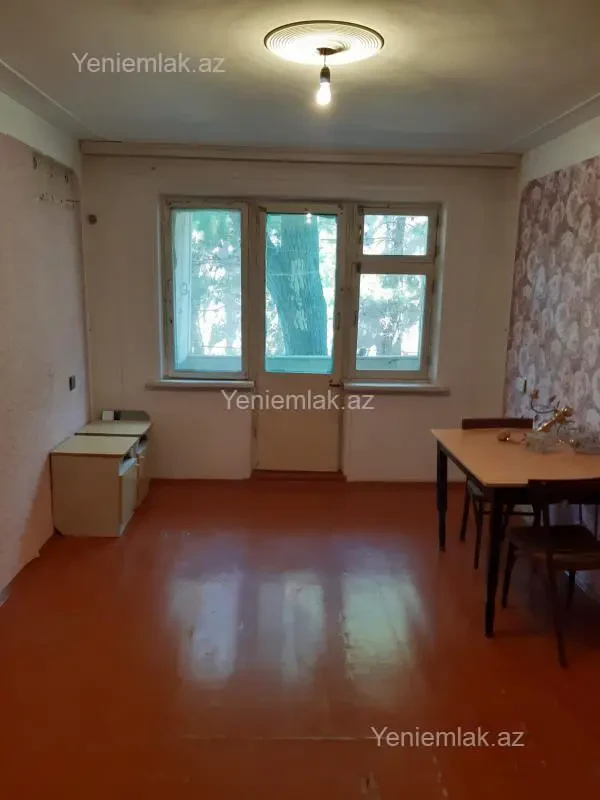 Satılır 1 otaqlı köhnə tikili 31 m²