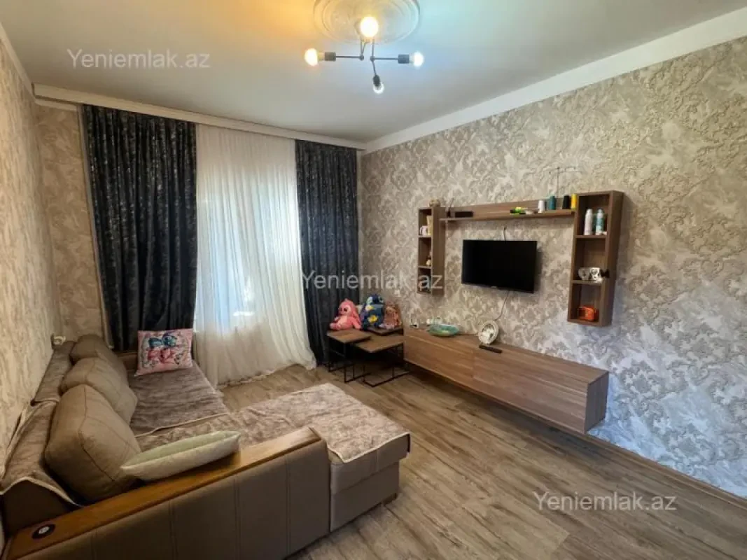 Satılır 3 otaqlı köhnə tikili 90 m²