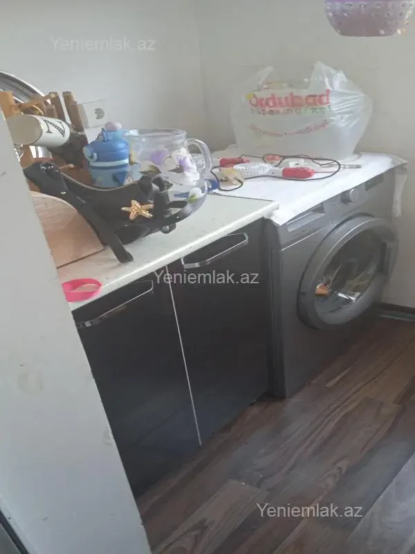 Satılır 1 otaqlı köhnə tikili 31 m²