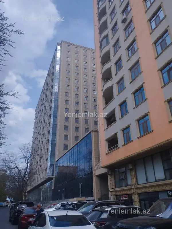 Satılır 3 otaqlı yeni tikili 141 m²