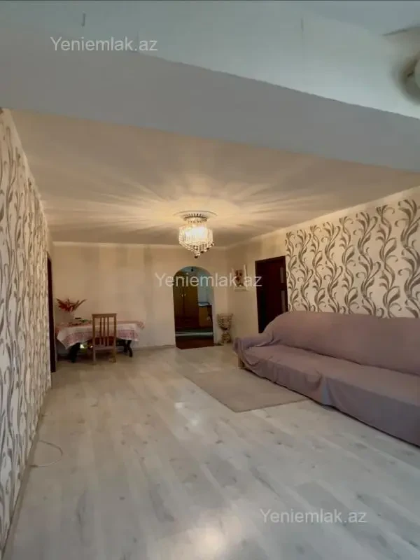 Satılır 3 otaqlı köhnə tikili 75 m²