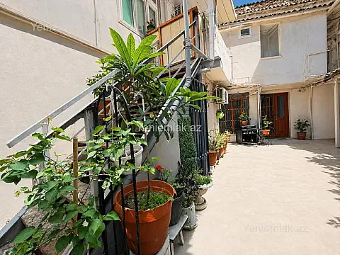 Satılır 3 otaqlı köhnə tikili 63 m² — Bakı, Səbail 3 otaq 63.00 m²