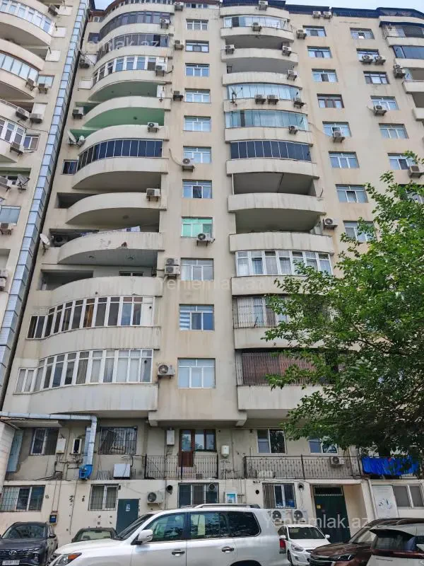 Satılır 3 otaqlı yeni tikili 158 m²