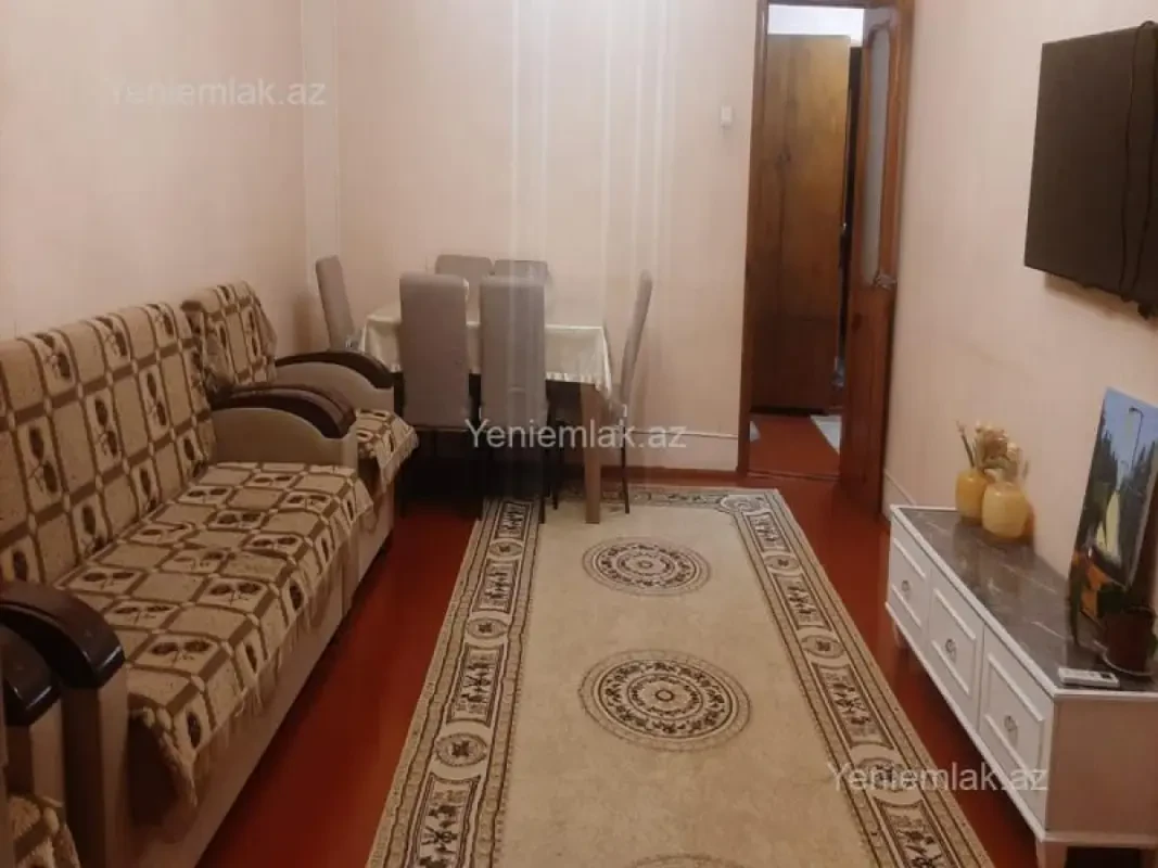Satılır 2 otaqlı köhnə tikili 60 m²