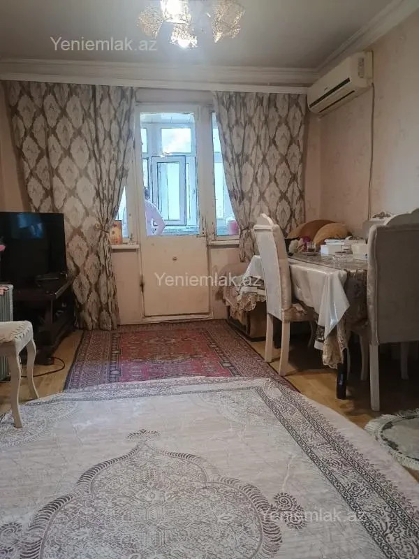 Satılır 3 otaqlı köhnə tikili 50 m²