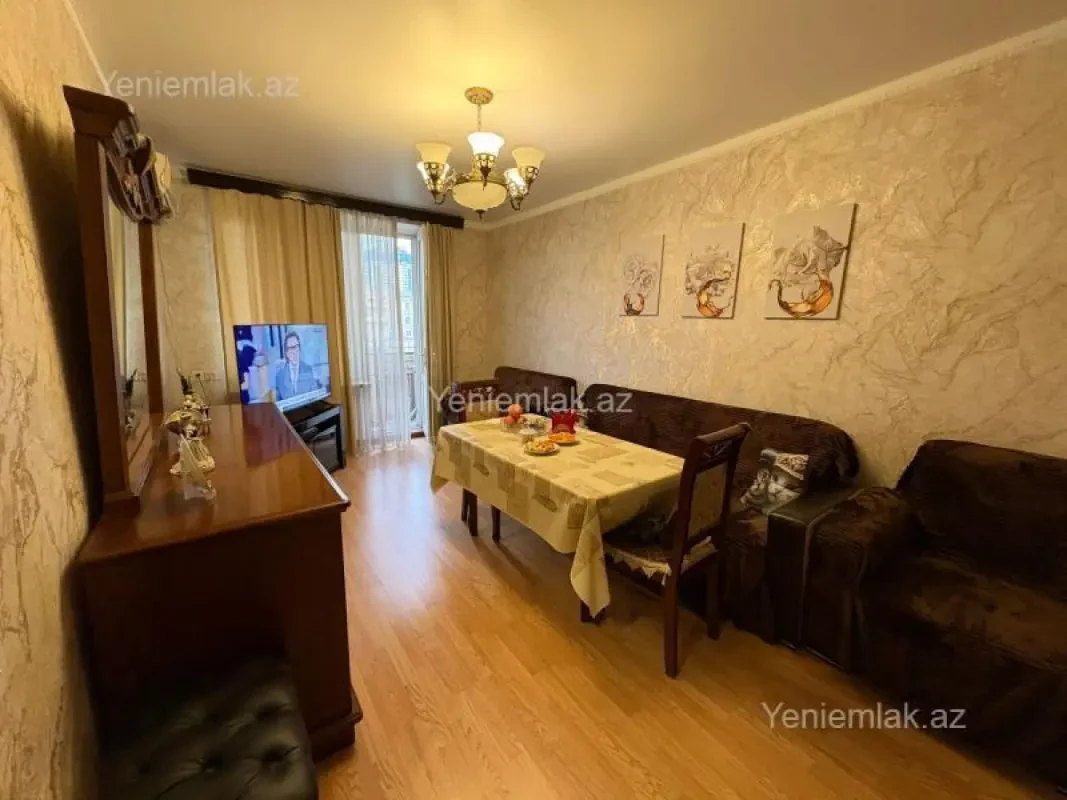 Satılır 3 otaqlı köhnə tikili 83 m²