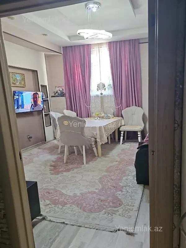 Satılır 2 otaqlı köhnə tikili 40 m²