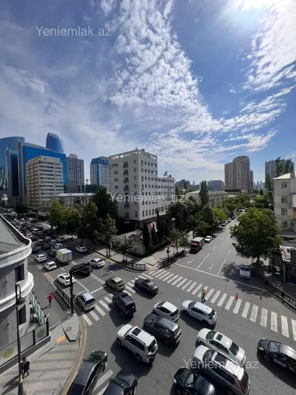 Satılır 4 otaqlı yeni tikili 192 m²