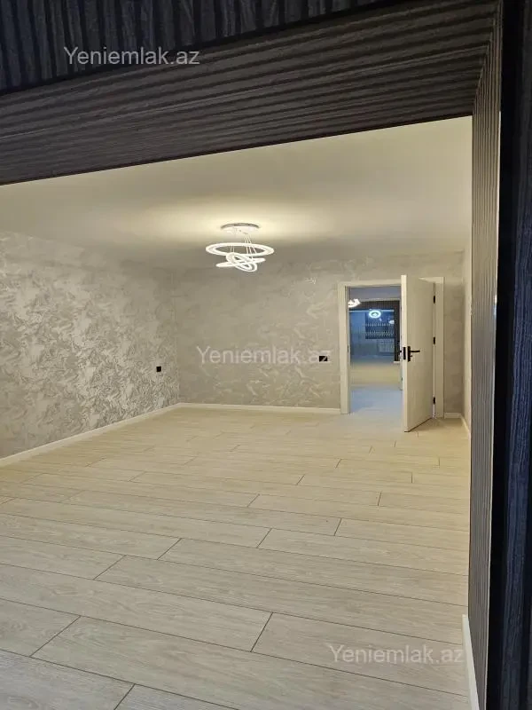 Satılır 2 otaqlı köhnə tikili 55 m²