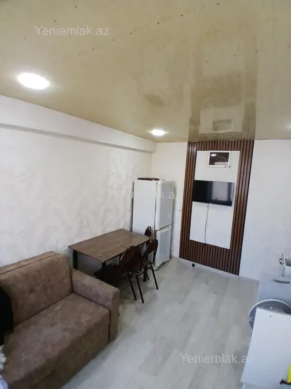 Satılır 1 otaqlı köhnə tikili 30 m²