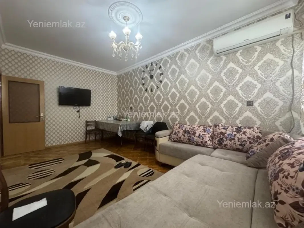 Satılır 3 otaqlı köhnə tikili 80 m²