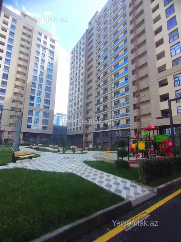 Satılır 3 otaqlı yeni tikili 127 m²