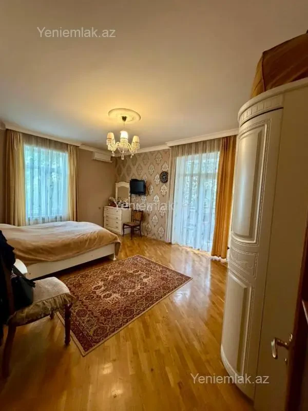 Satılır 1 otaqlı köhnə tikili 42 m²
