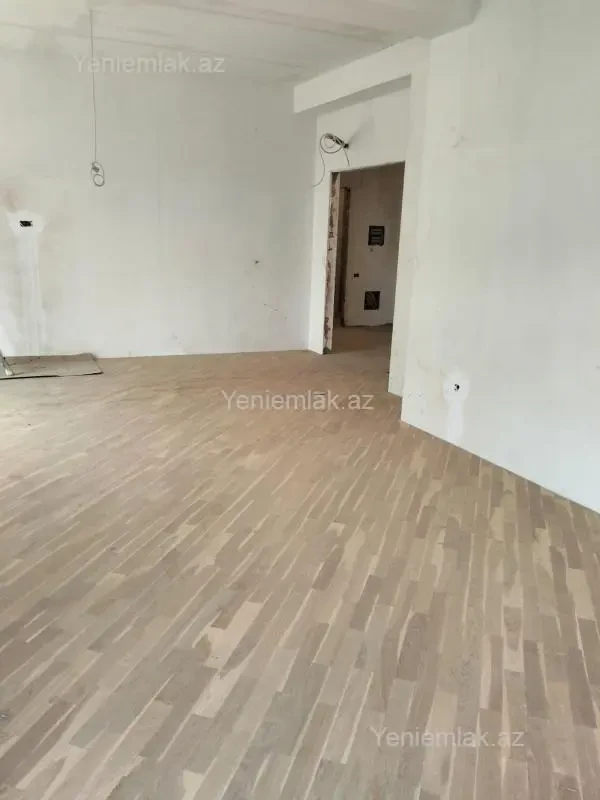 Satılır 3 otaqlı yeni tikili 130 m²