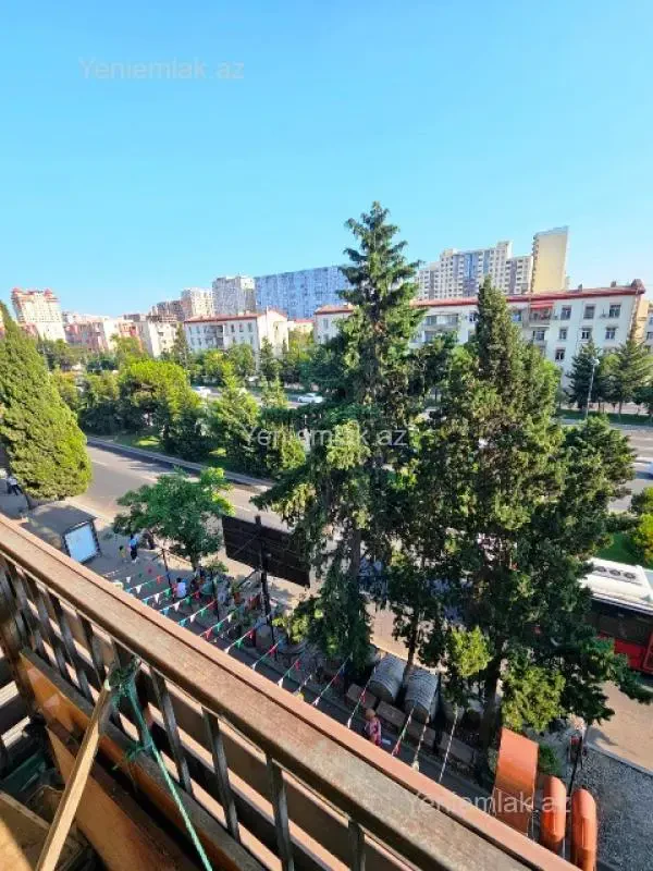 Satılır 3 otaqlı köhnə tikili 70 m²