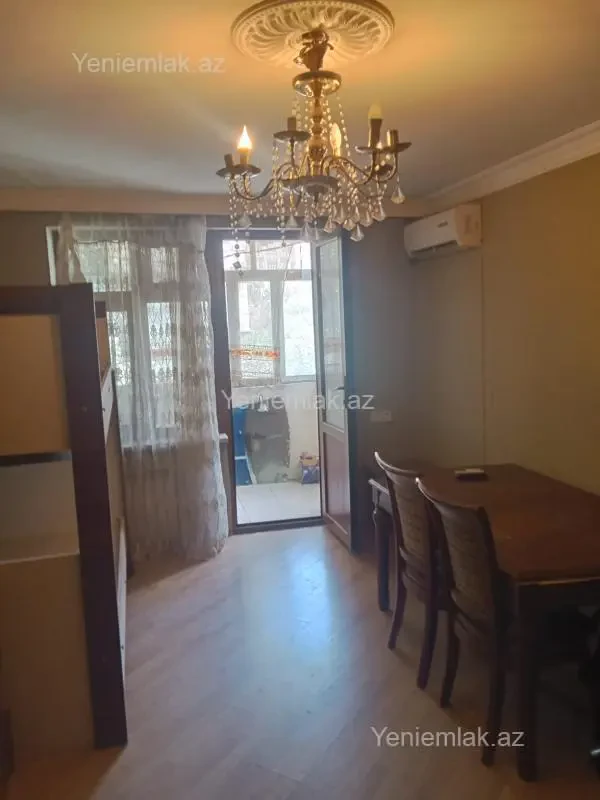 Satılır 2 otaqlı köhnə tikili 50 m²