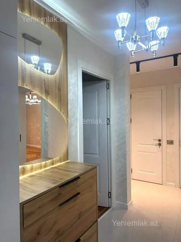Satılır 3 otaqlı köhnə tikili 85 m²