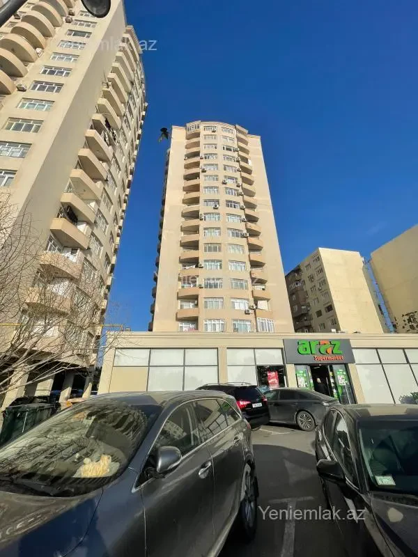 Satılır 3 otaqlı yeni tikili 75 m²