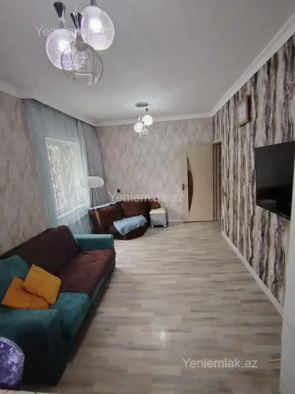 Satılır 2 otaqlı köhnə tikili 34 m²