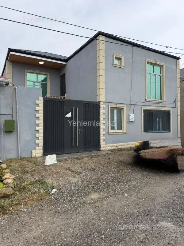 Satılır 3 otaqlı həyət evi 200 m²