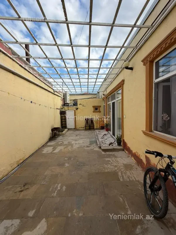 Satılır 4 otaqlı həyət evi 100 m²