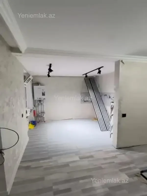 Satılır 1 otaqlı köhnə tikili 31 m²