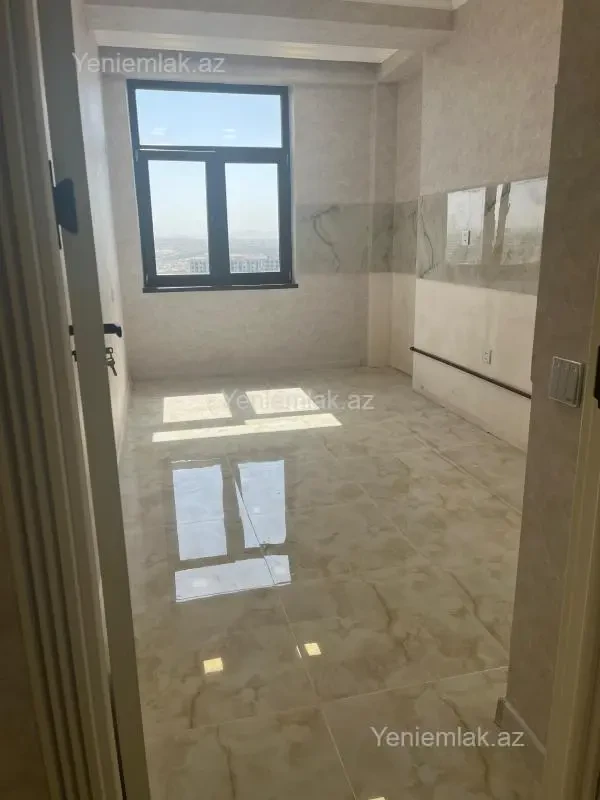 Satılır 3 otaqlı yeni tikili 102.5 m²