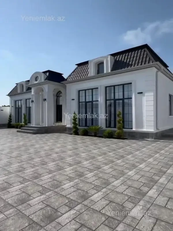 Satılır 4 otaqlı həyət evi 250 m²