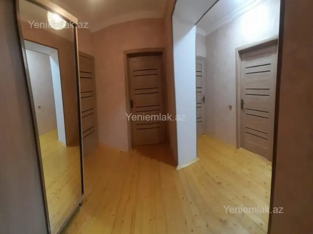 Satılır 3 otaqlı köhnə tikili 75 m²