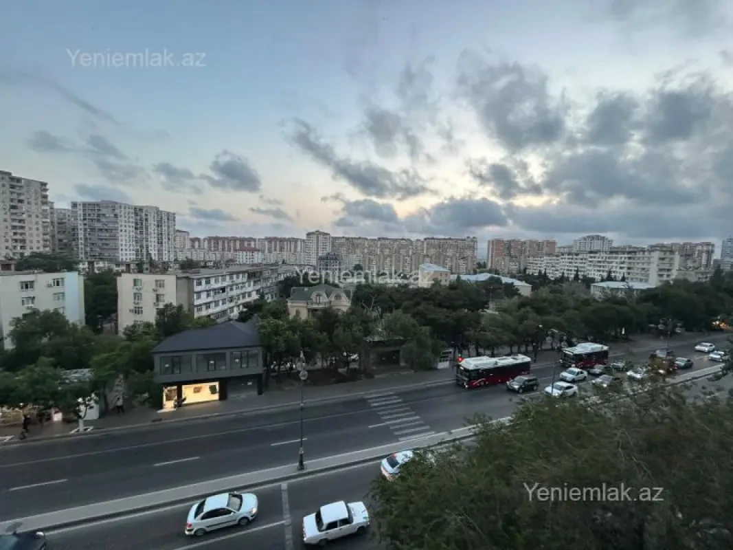 Satılır 1 otaqlı köhnə tikili 25 m²