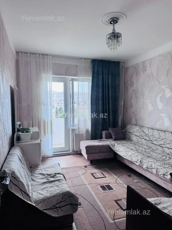 Satılır 4 otaqlı köhnə tikili 110 m²