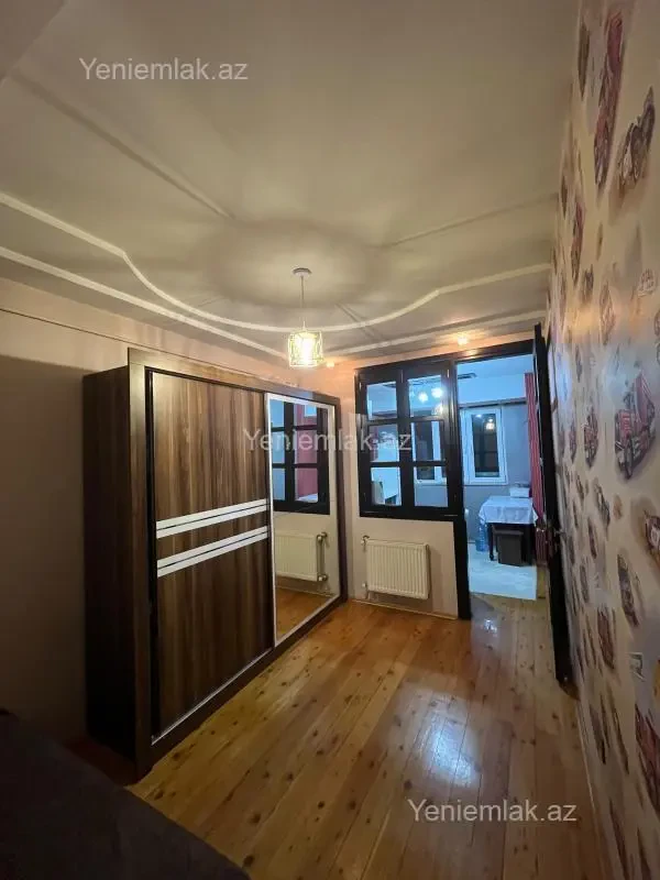 Satılır 3 otaqlı köhnə tikili 72 m²