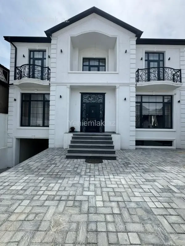 Satılır 5 otaqlı həyət evi 450 m²