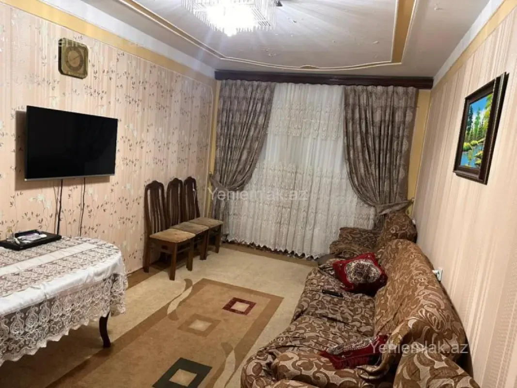 Satılır 3 otaqlı köhnə tikili 90 m²