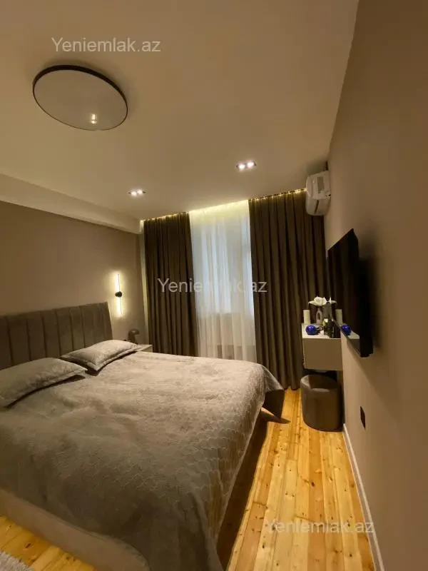 Satılır 4 otaqlı yeni tikili 120 m²
