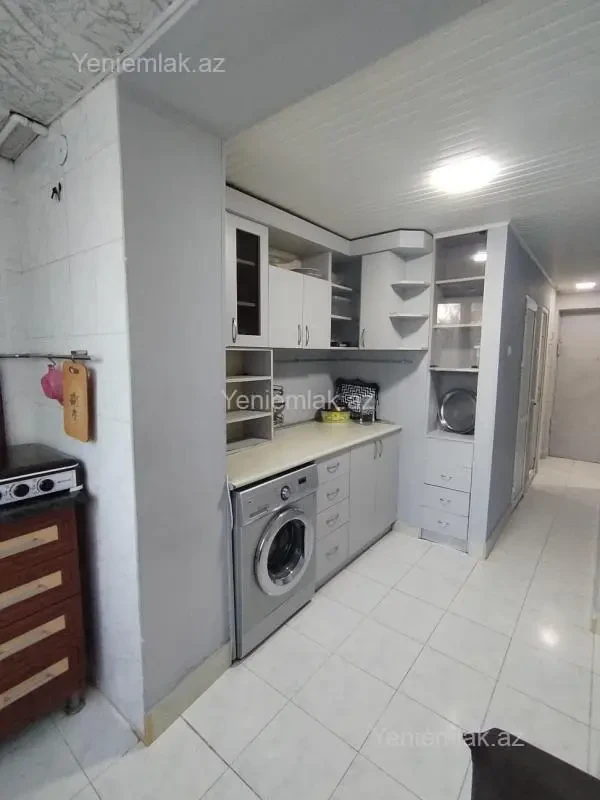 Satılır 2 otaqlı köhnə tikili 55 m²