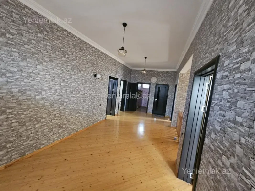 Satılır 7 otaqlı həyət evi 260 m²