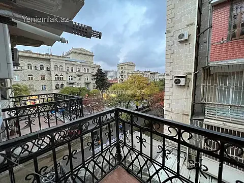 Satılır 1 otaqlı köhnə tikili 42 m² — Bakı, Yasamal 1 otaq 42.00 m²