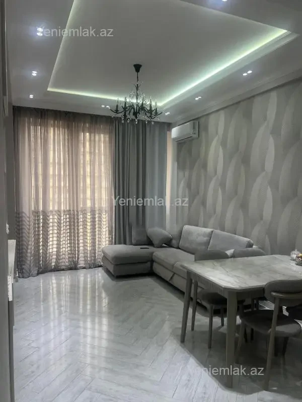 Satılır 3 otaqlı yeni tikili 75 m²