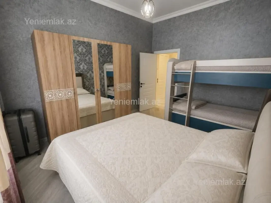 Satılır 2 otaqlı yeni tikili 72 m²