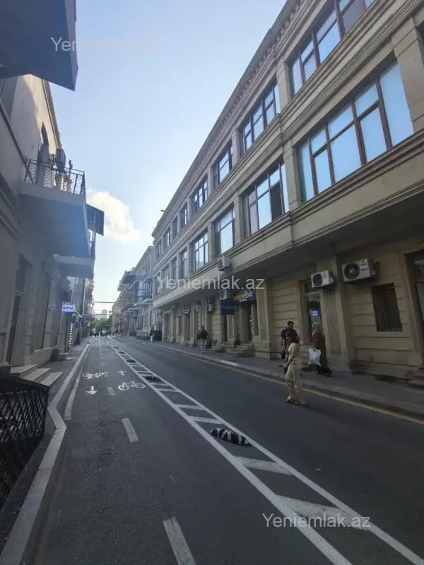 Satılır 2 otaqlı köhnə tikili 28 m²